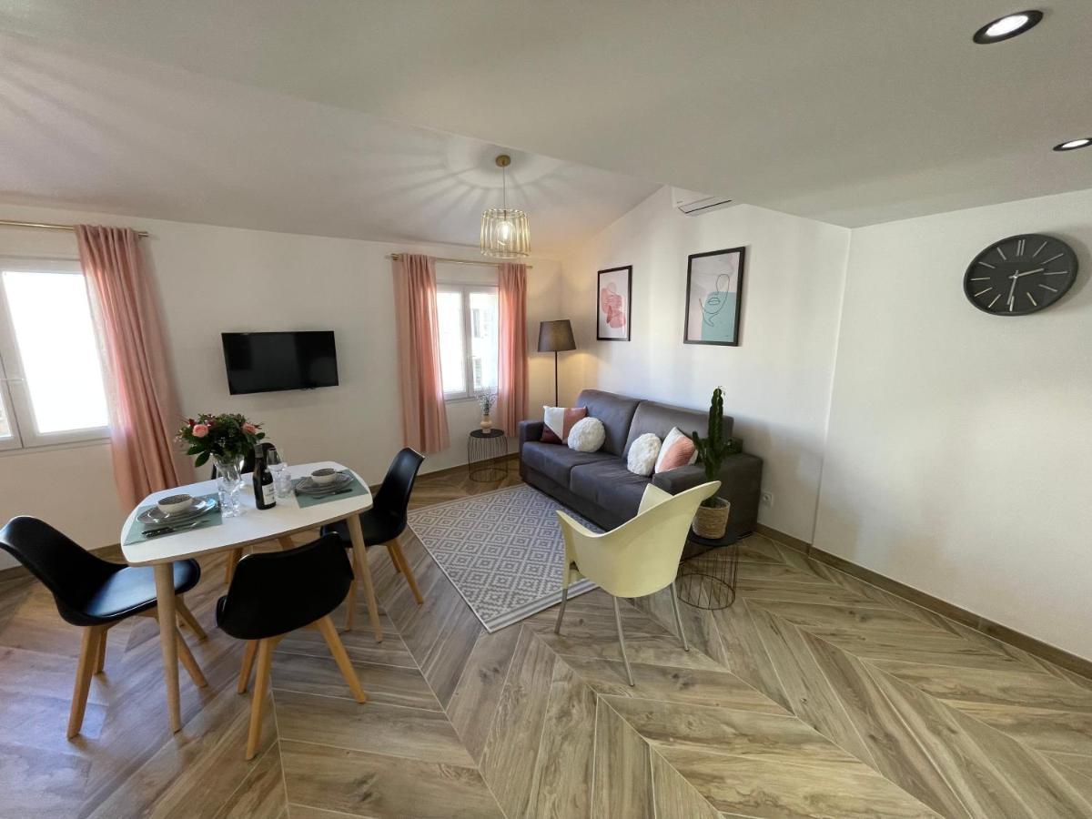 Nice Renting - Massena - Loft - Heart Of Vieil Antibes - The Market With Sea View Екстериор снимка