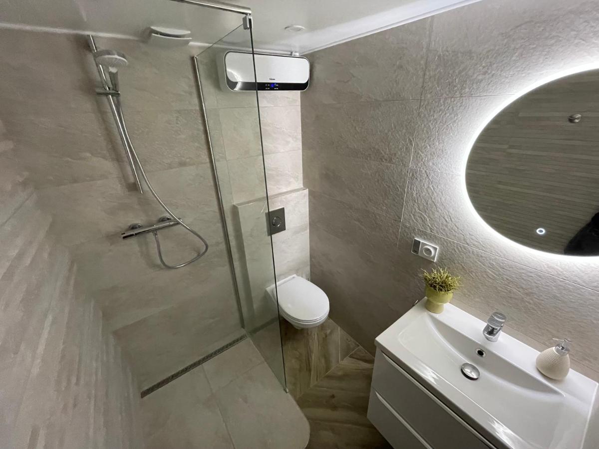 Nice Renting - Massena - Loft - Heart Of Vieil Antibes - The Market With Sea View Екстериор снимка